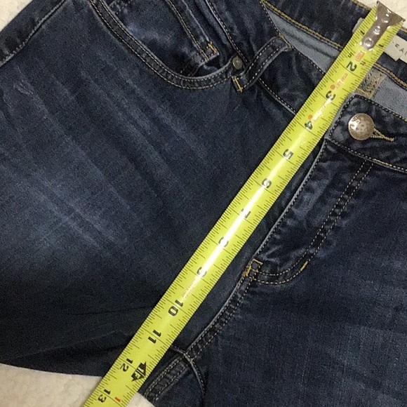 CAbi JEANS SOFT MEDIUM WASH SZ 6 - Picture 6 of 9